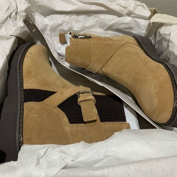 Donald Pliner | Buckled Lug Sole Bootie - Picture 4 of 9